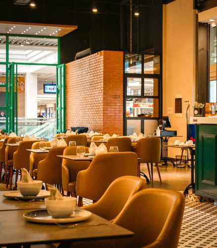 Restaurants & Cafés